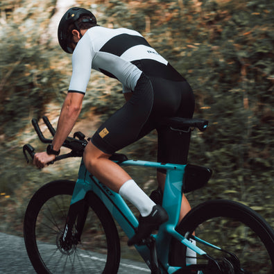 Steffen Lundberg cycling, wearing the Aero 3.0 speedsuit from the Kristian Blummenfelt x Trimtex collection