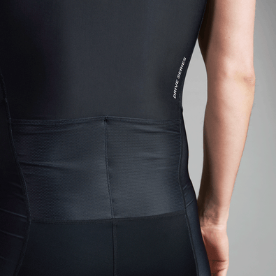 Detail of the backpockets for gels on the Drive triathlon skinsuit 