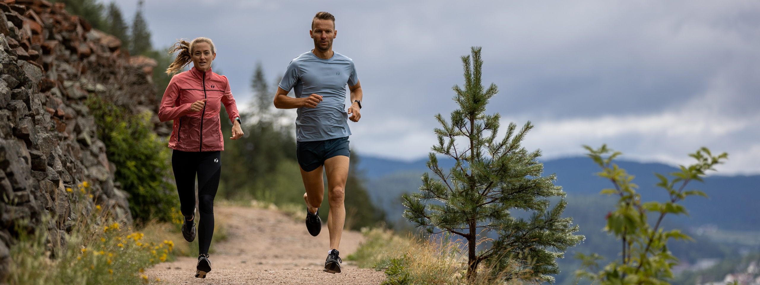 Outlet running sales